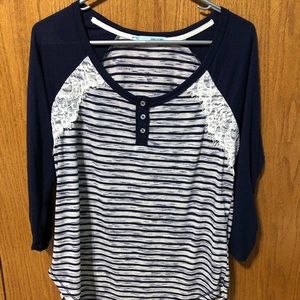 Maurices Quarter Length T-Shirt